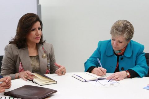 La Vicepresidenta Margarita Cedeño y la secretaria ejecutiva de la CEPAL Alicia Bárcena coordinan aspectos generales del foro a realizarse este año en el país