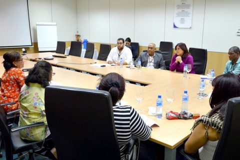 La mesa temática VIH-SIDA fue encabezada por Matilde Chávez, directora del Siuben.