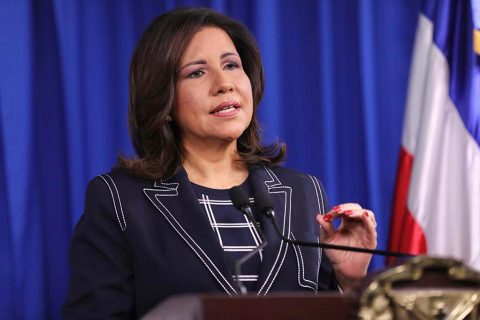 La vicepresidenta de la República, doctora Margarita Cedeño, se dirigió a la nació paraanunciar que otros 70 mil nuevos hogares ingresarán al programa temporal Quédate enCasa en todo el país, que ejecuta el Gobierno para mitigar los efectos económicos de lasmedidas para enfrentar el coronavirus.